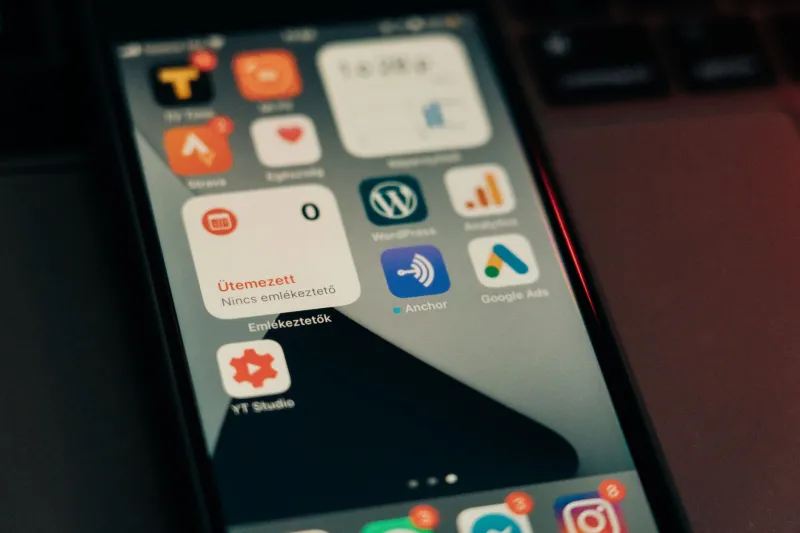 Buzz, Ding, Repeat: How Your Phone Was Engineered to Own You